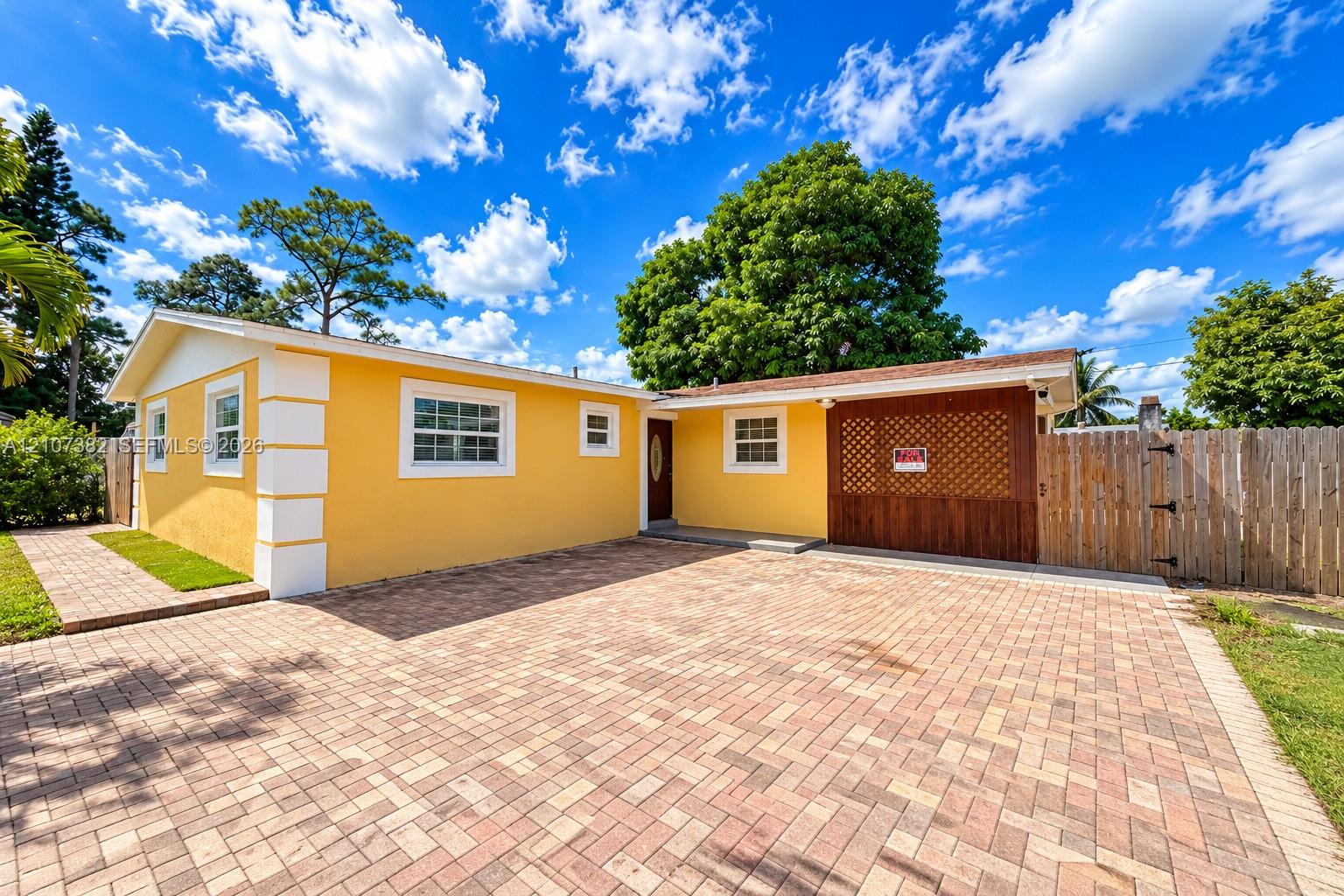 859 3 / 2 1210 sq. ft. $ 2026-10-15 0 Photo