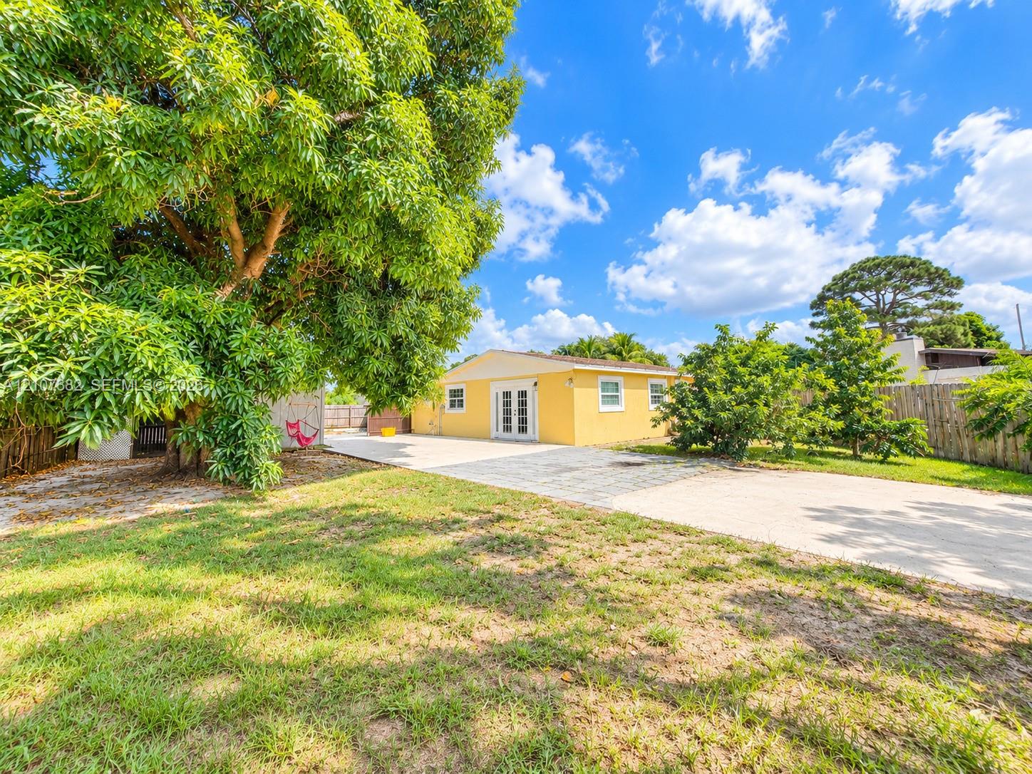 859 3 / 2 1210 sq. ft. $ 2026-10-15 0 Photo