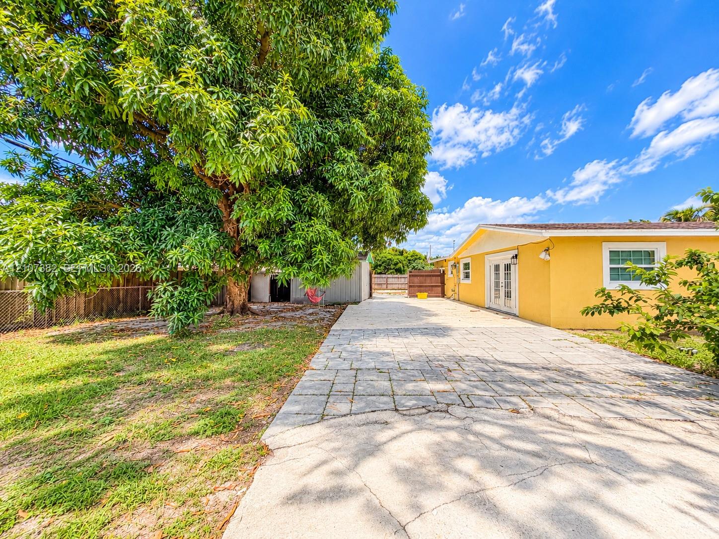 859 3 / 2 1210 sq. ft. $ 2026-10-15 0 Photo