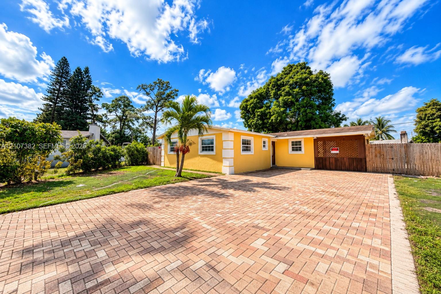 859 3 / 2 1210 sq. ft. $ 2026-10-15 0 Photo
