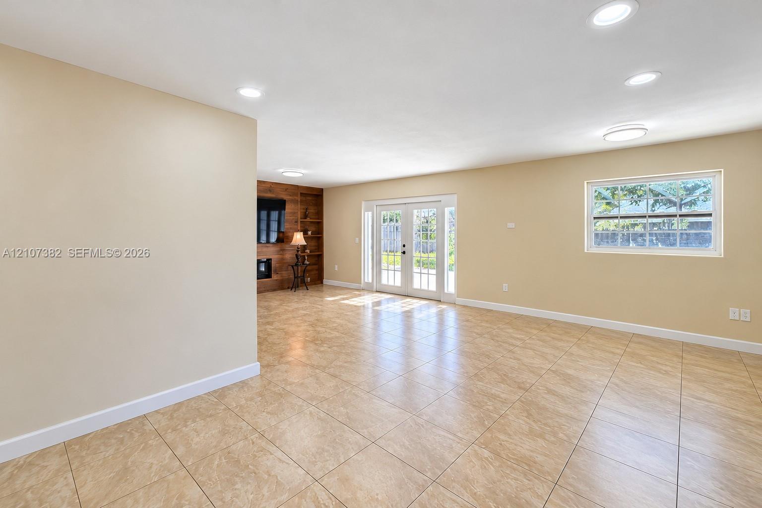 859 3 / 2 1210 sq. ft. $ 2026-10-15 0 Photo