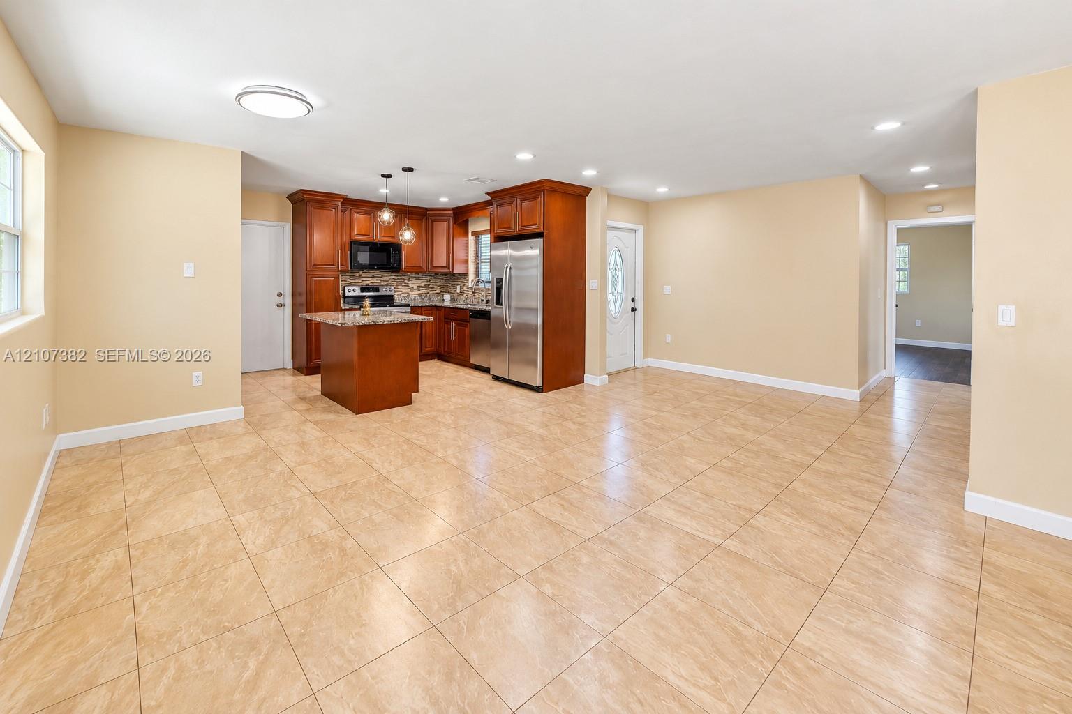 859 3 / 2 1210 sq. ft. $ 2026-10-15 0 Photo