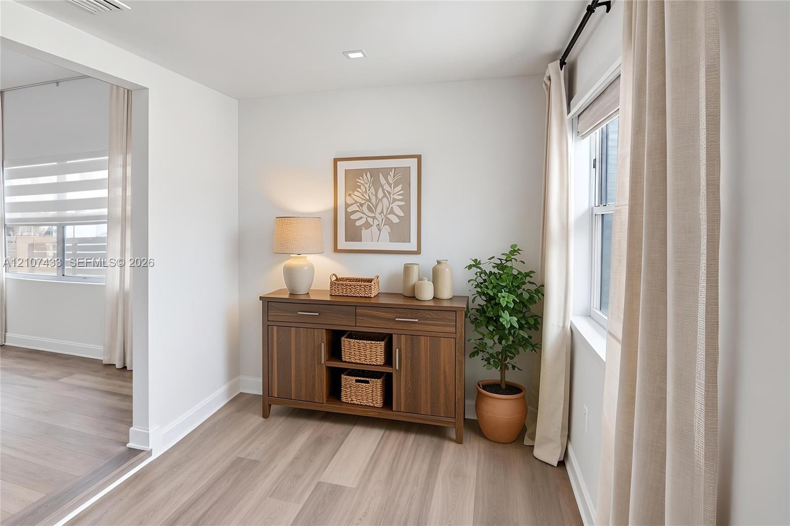 Ver detalles / 1544 sq. ft. $ 2026-10-15 0 foto