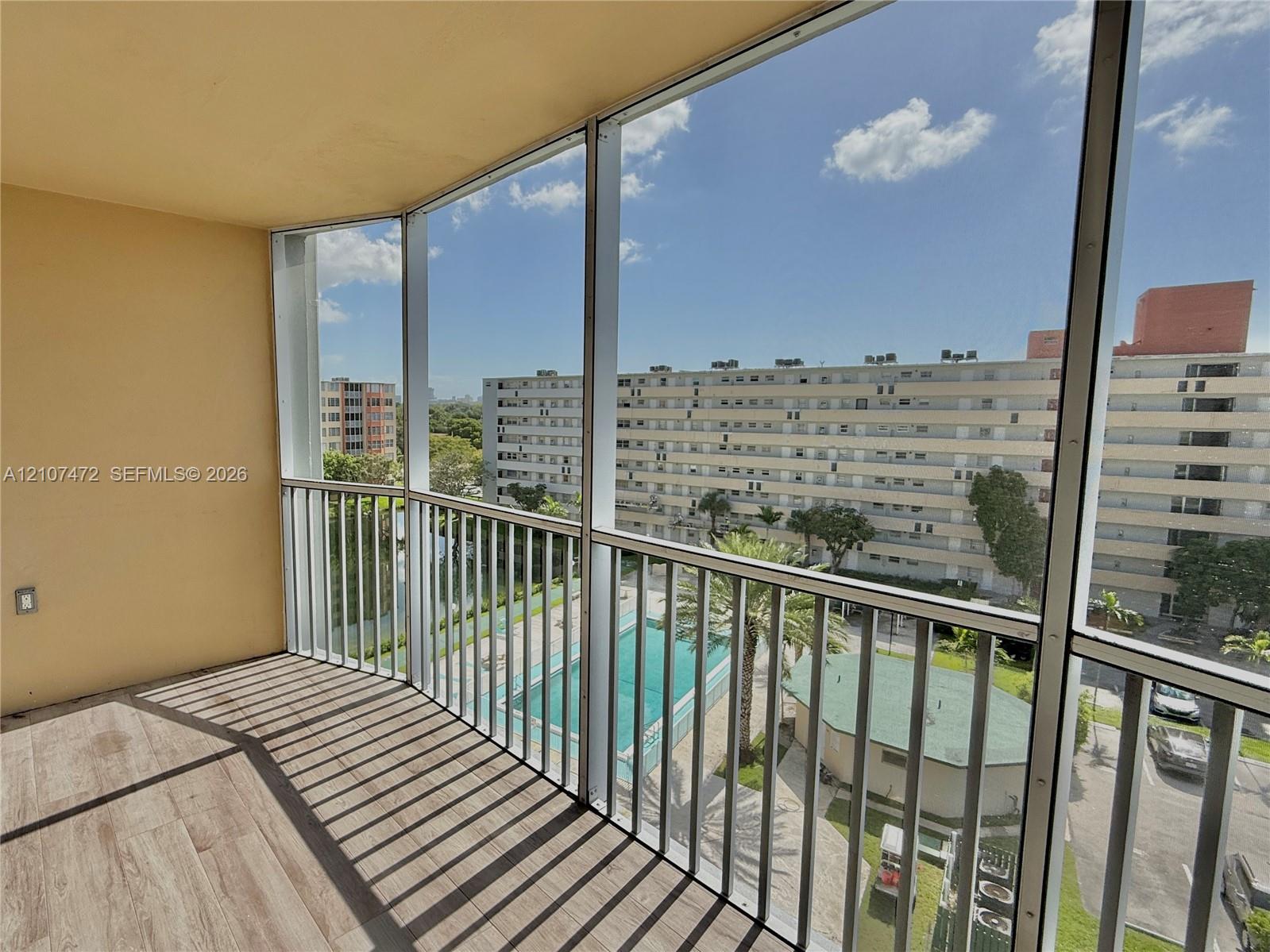 717-1 2 / 2 1315 sq. ft. $ 2026-10-15 0 foto