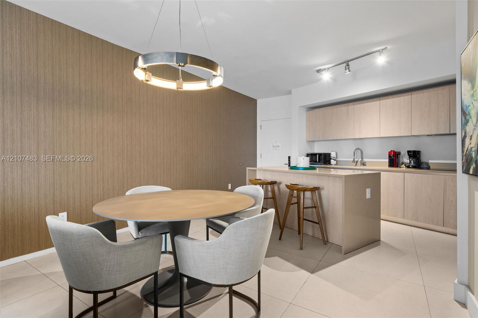 2407 1 / 1 852 sq. ft. $ 2026-10-15 0 Photo
