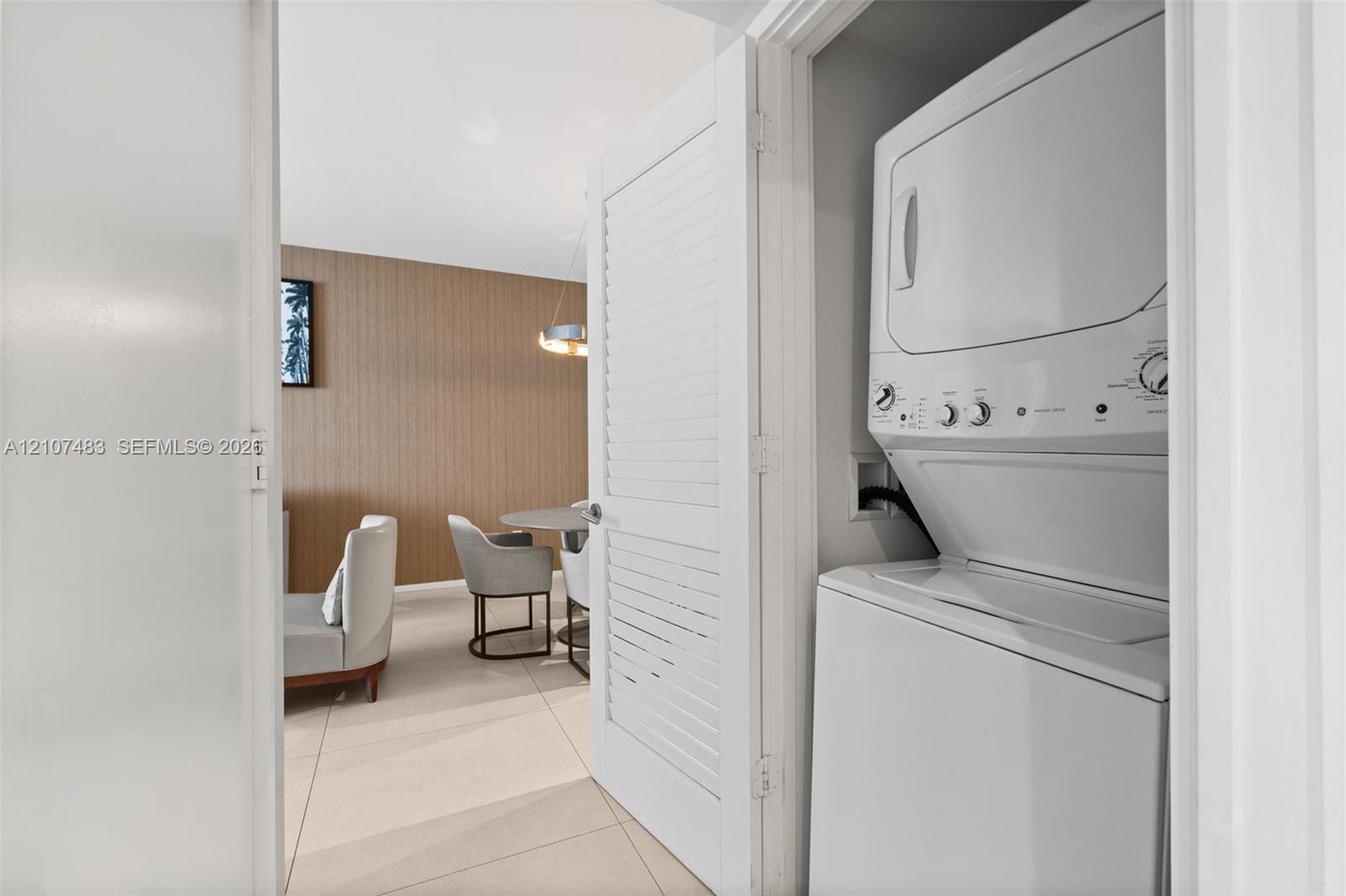2407 1 / 1 852 sq. ft. $ 2026-10-15 0 Photo