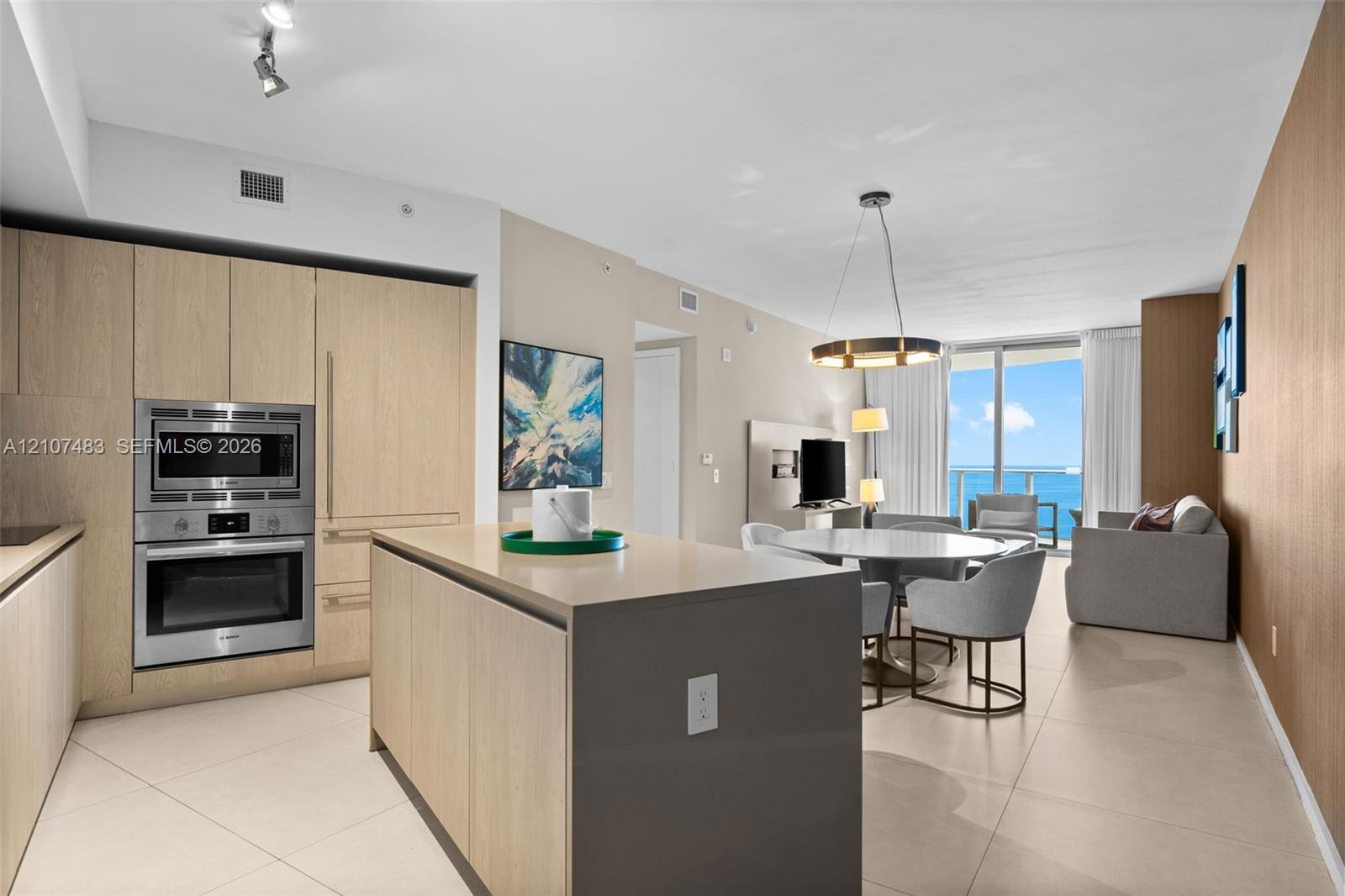 2407 1 / 1 852 sq. ft. $ 2026-10-15 0 Photo