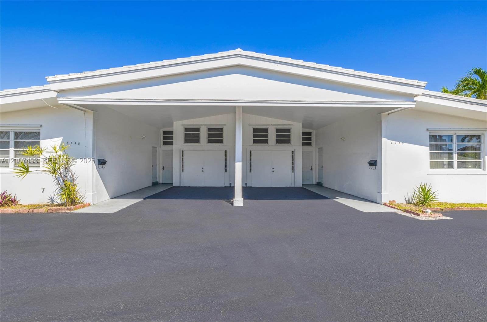 See details / 3299 sq. ft. $ 2026-10-15 0 Photo