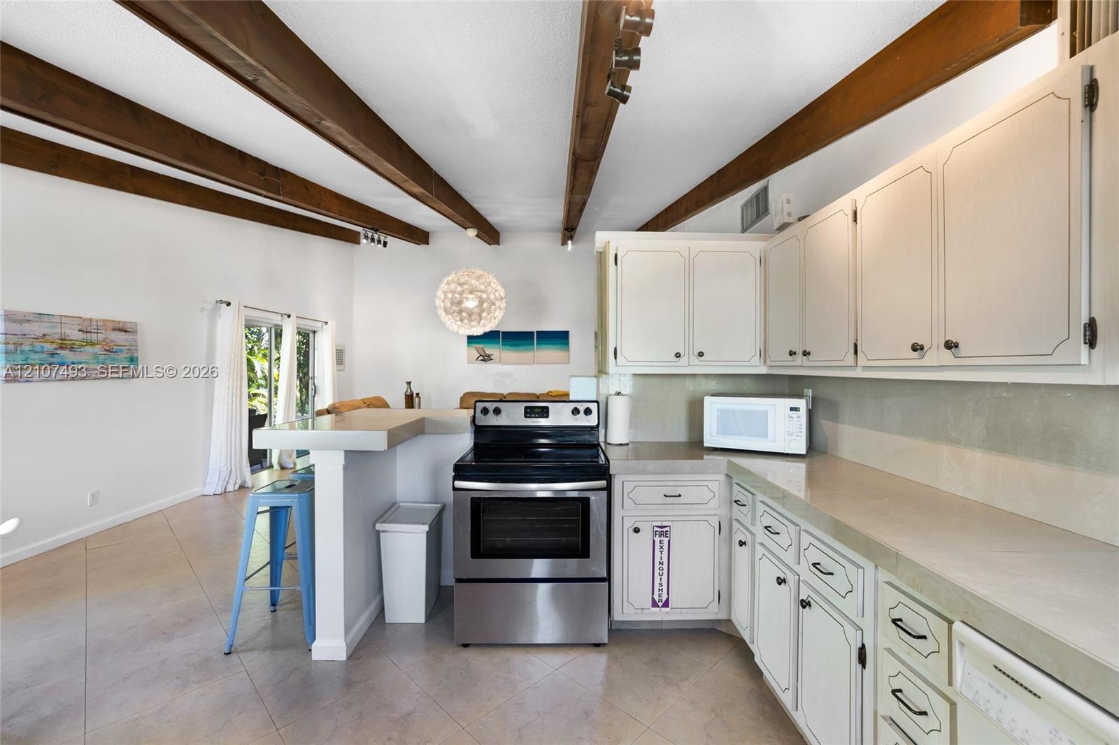 See details / 3299 sq. ft. $ 2026-10-15 0 Photo