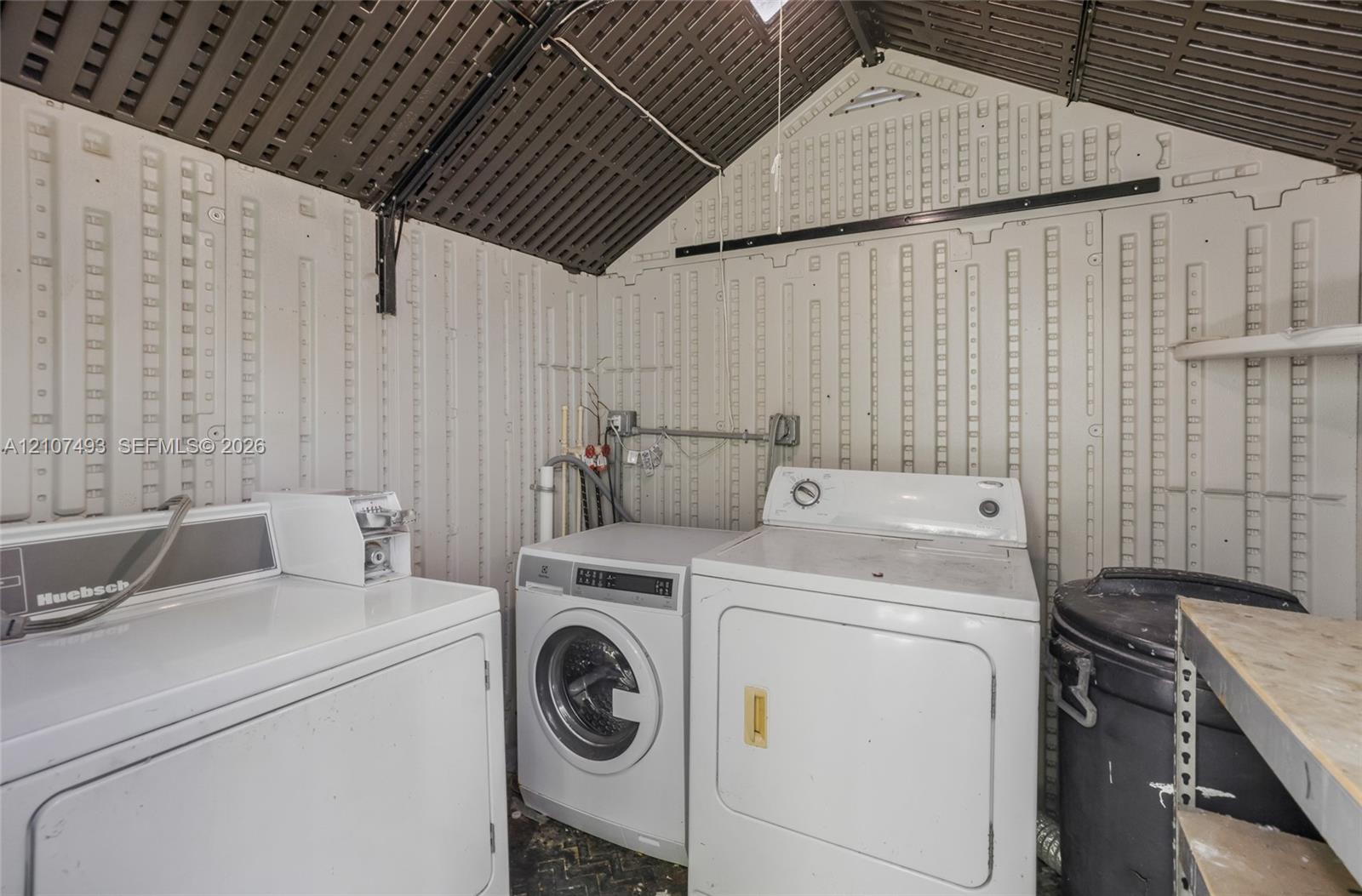 See details / 3299 sq. ft. $ 2026-10-15 0 Photo