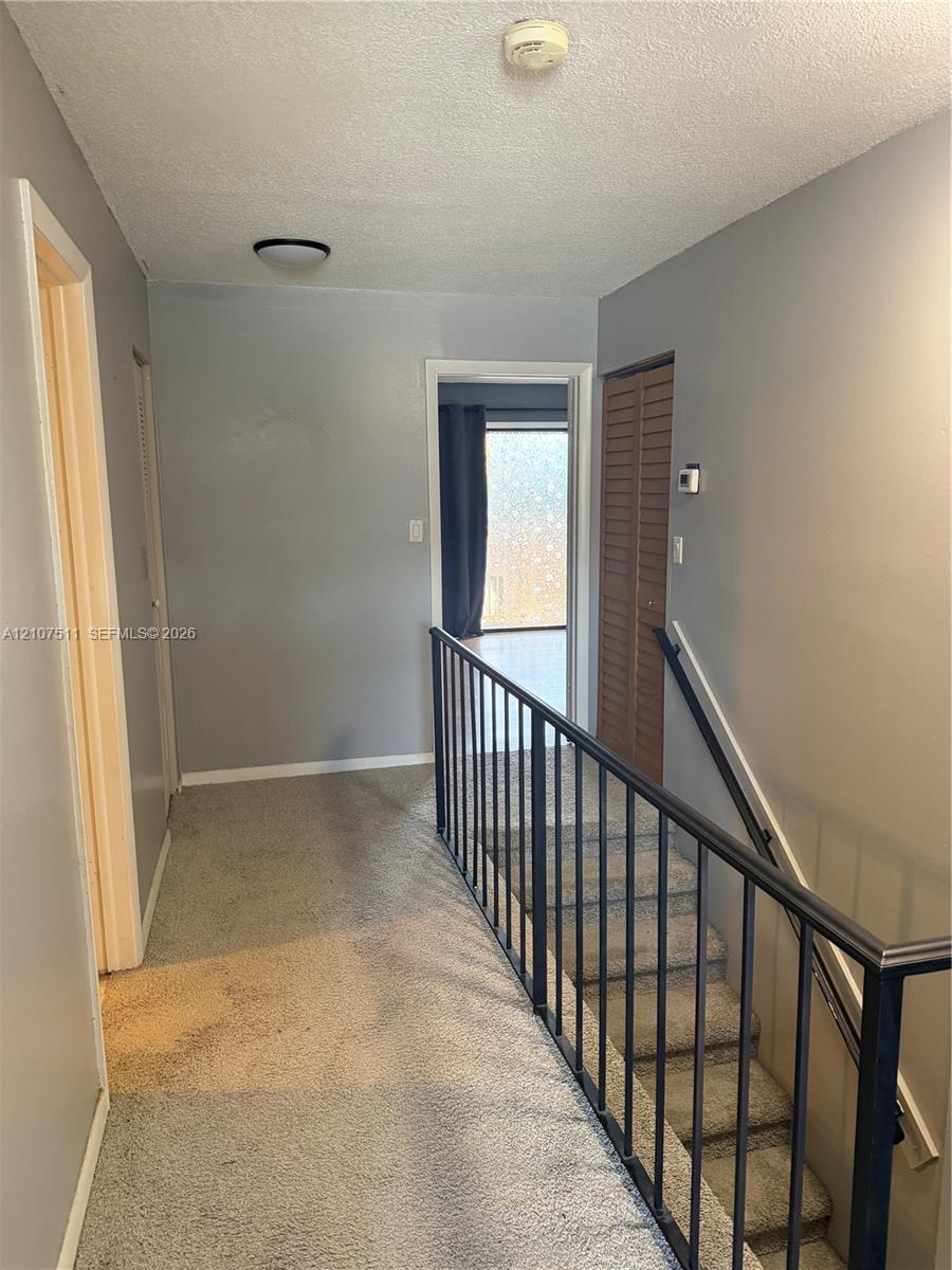 Ver detalles 5-4 3 / 3 1590 sq. ft. $ 2026-10-15 0 foto