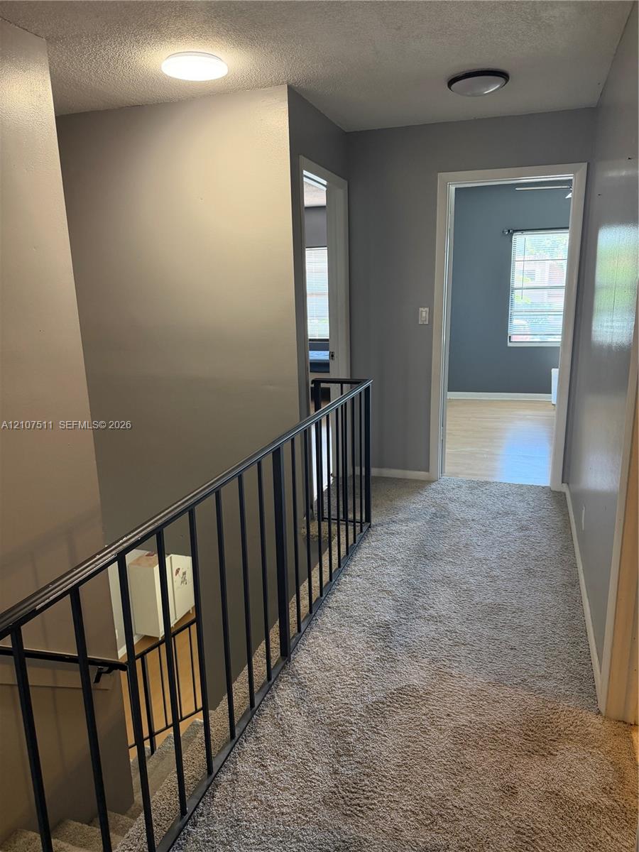 Ver detalles 5-4 3 / 3 1590 sq. ft. $ 2026-10-15 0 foto