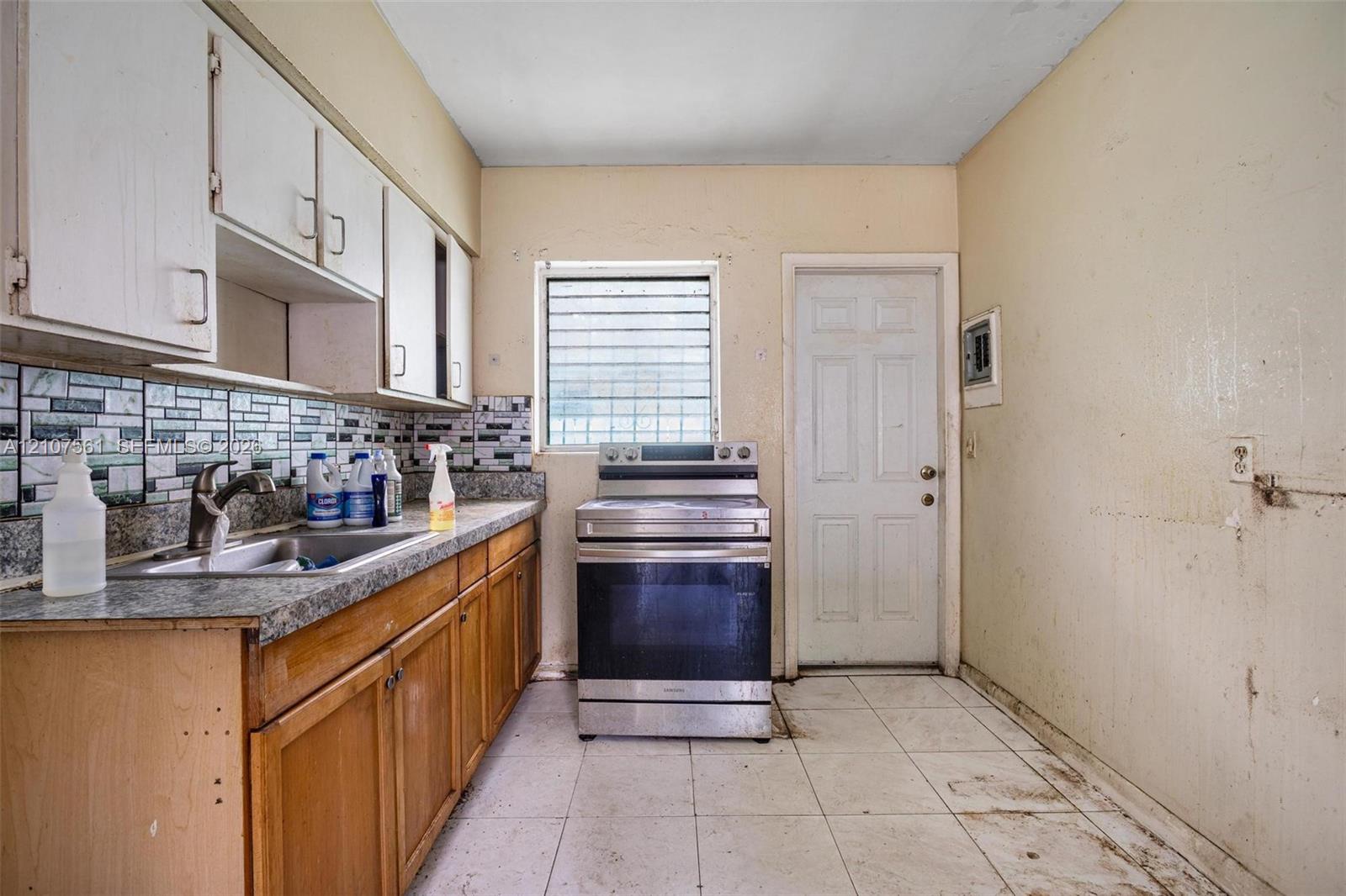 Ver detalles / 1512 sq. ft. $ 2026-10-15 0 foto