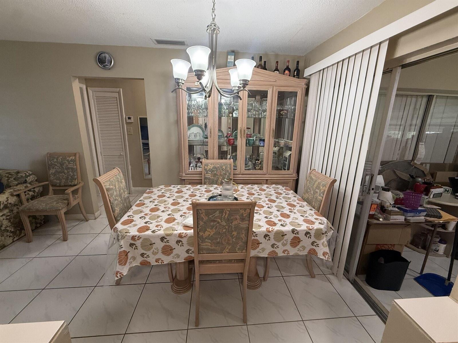 2287 2 / 1 1058 sq. ft. $ 2026-10-16 0 foto