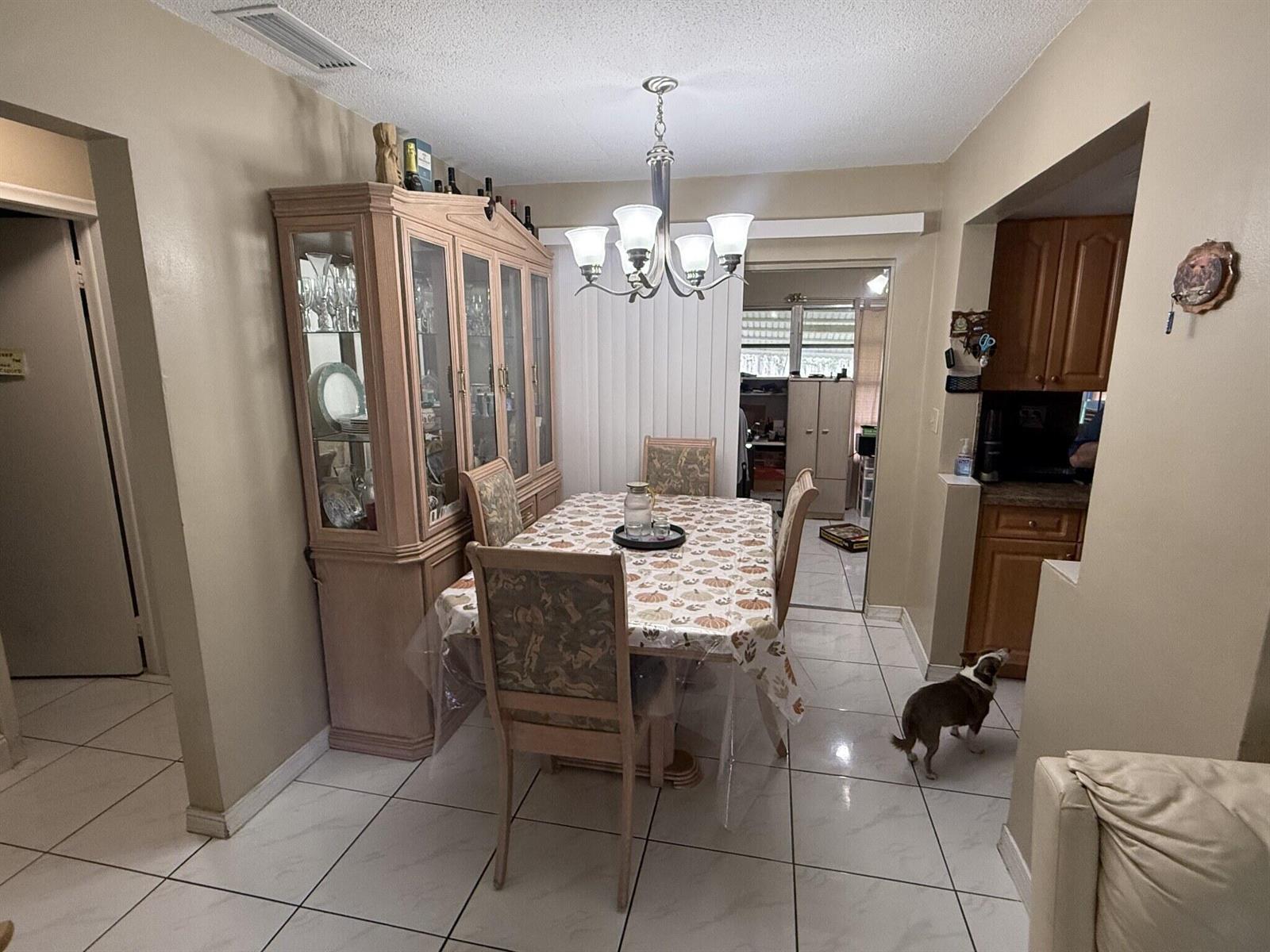 2287 2 / 1 1058 sq. ft. $ 2026-10-16 0 foto
