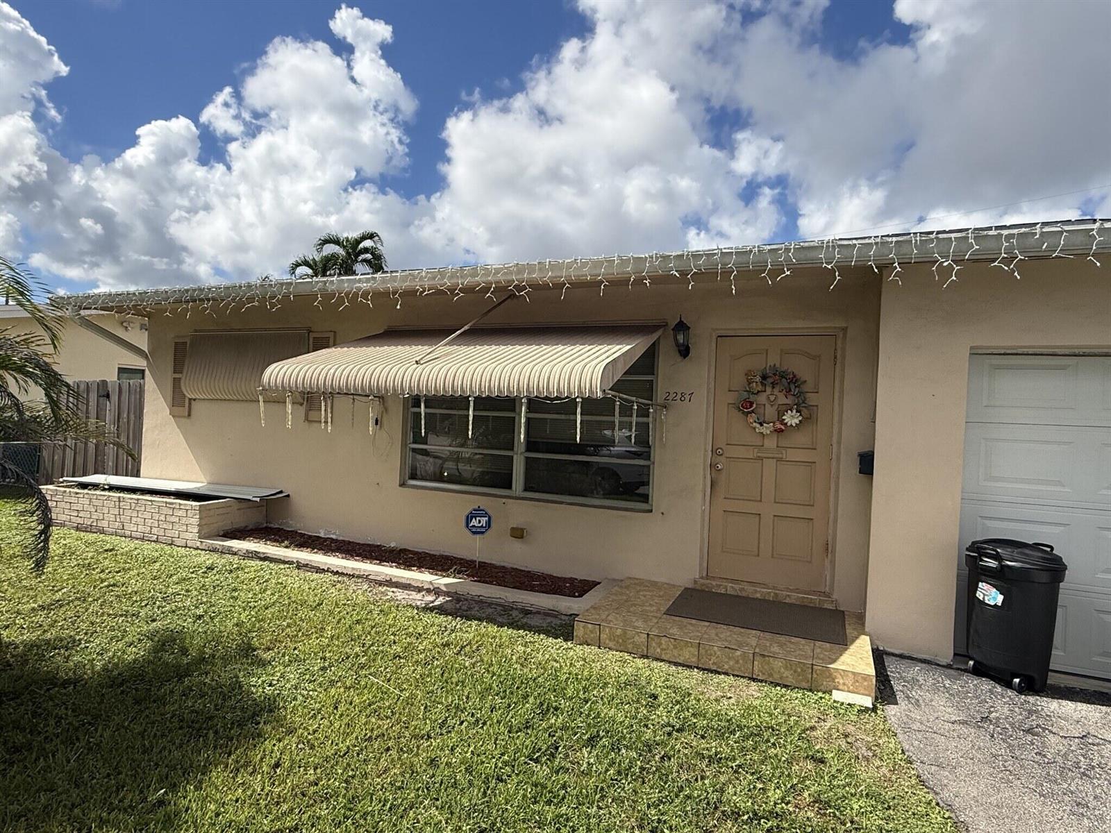 2287 2 / 1 1058 sq. ft. $ 2026-10-16 0 foto