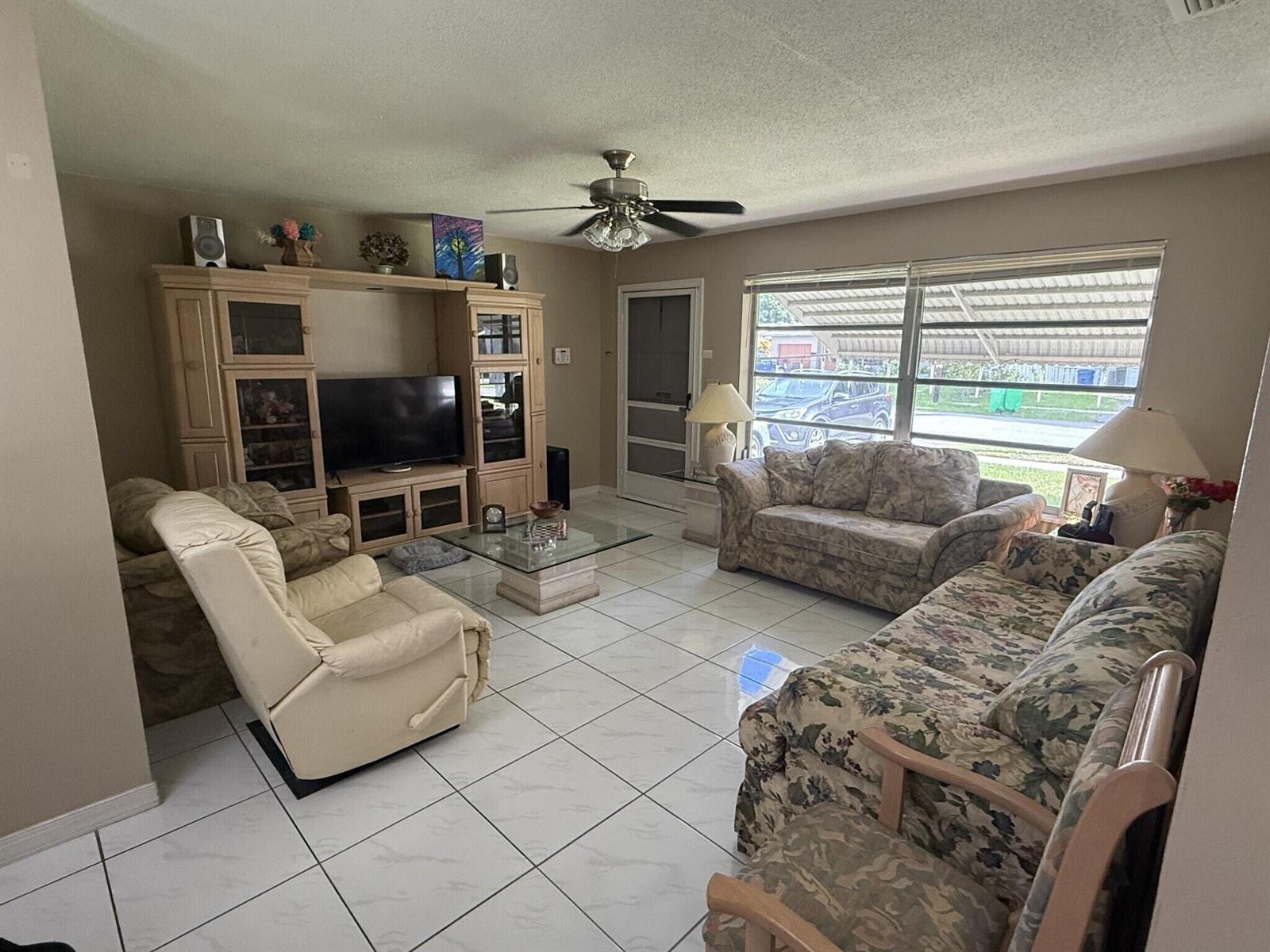 2287 2 / 1 1058 sq. ft. $ 2026-10-16 0 foto