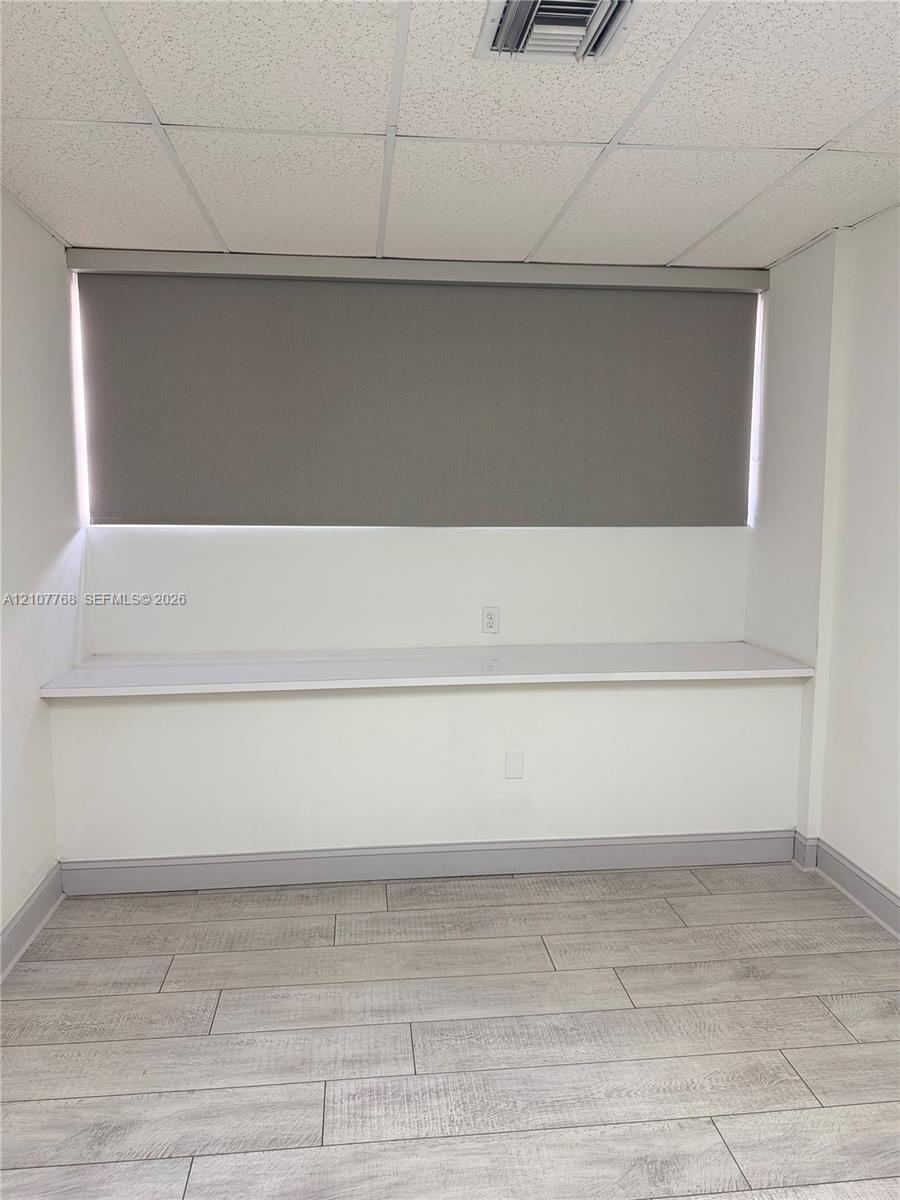 See details 20-1 / sq. ft. $ 2026-10-16 0 Photo