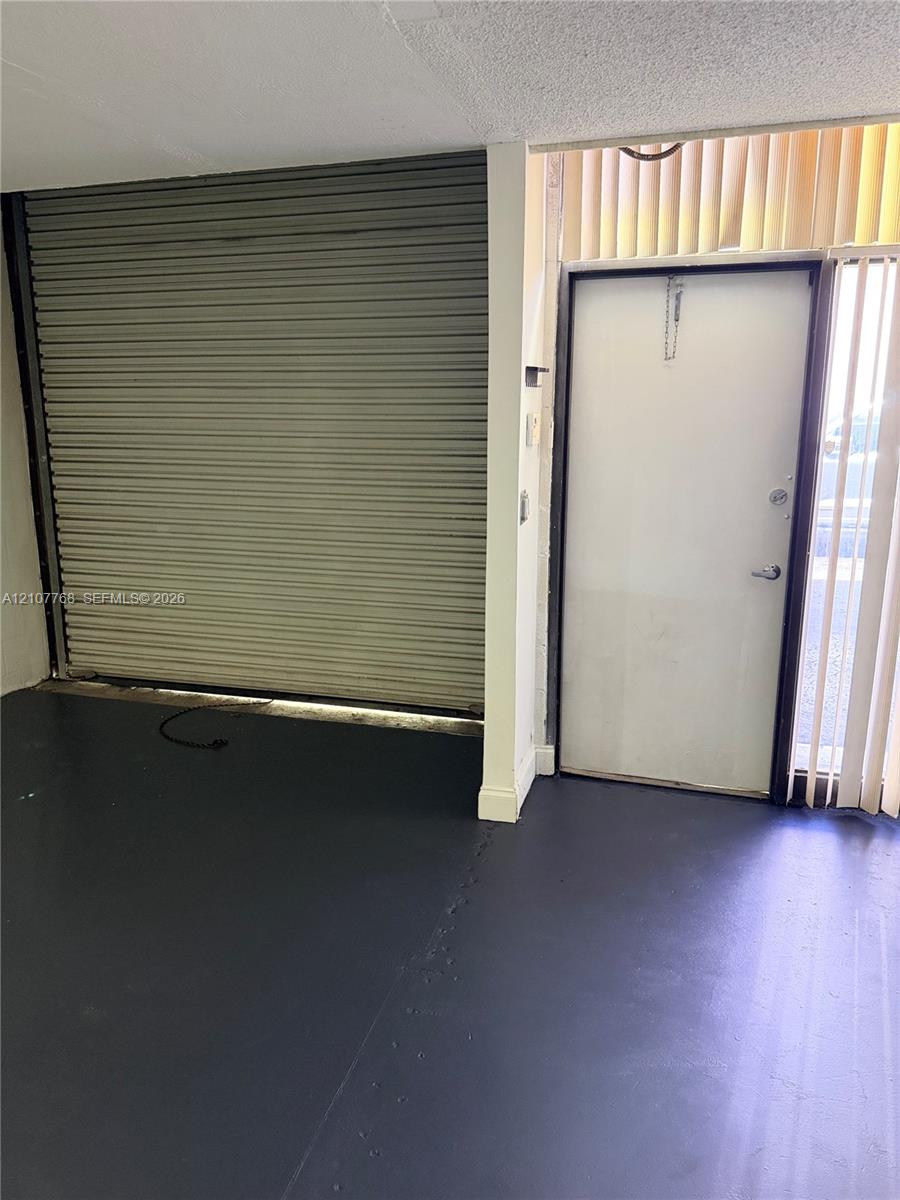 See details 20-1 / sq. ft. $ 2026-10-16 0 Photo