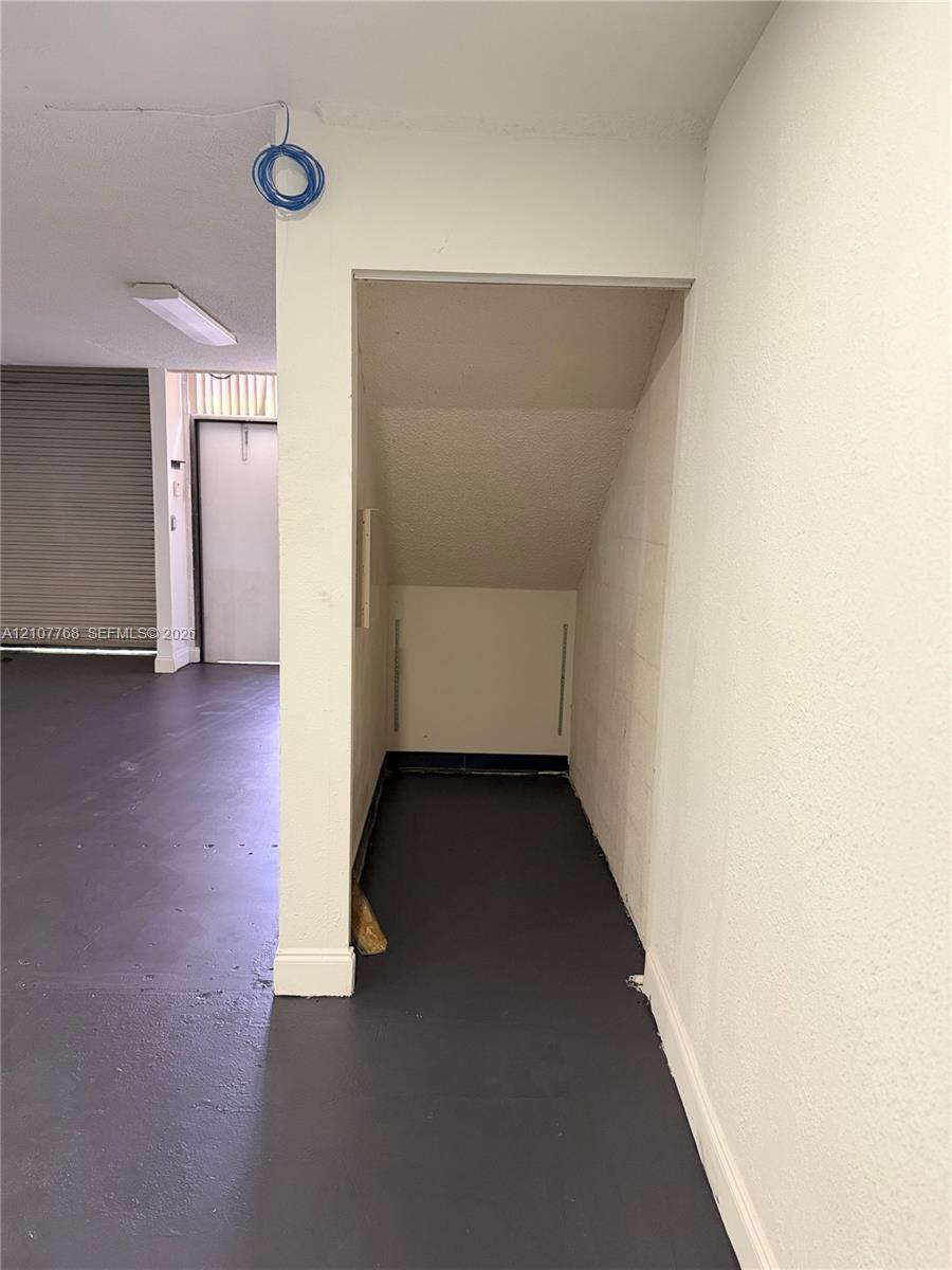 See details 20-1 / sq. ft. $ 2026-10-16 0 Photo