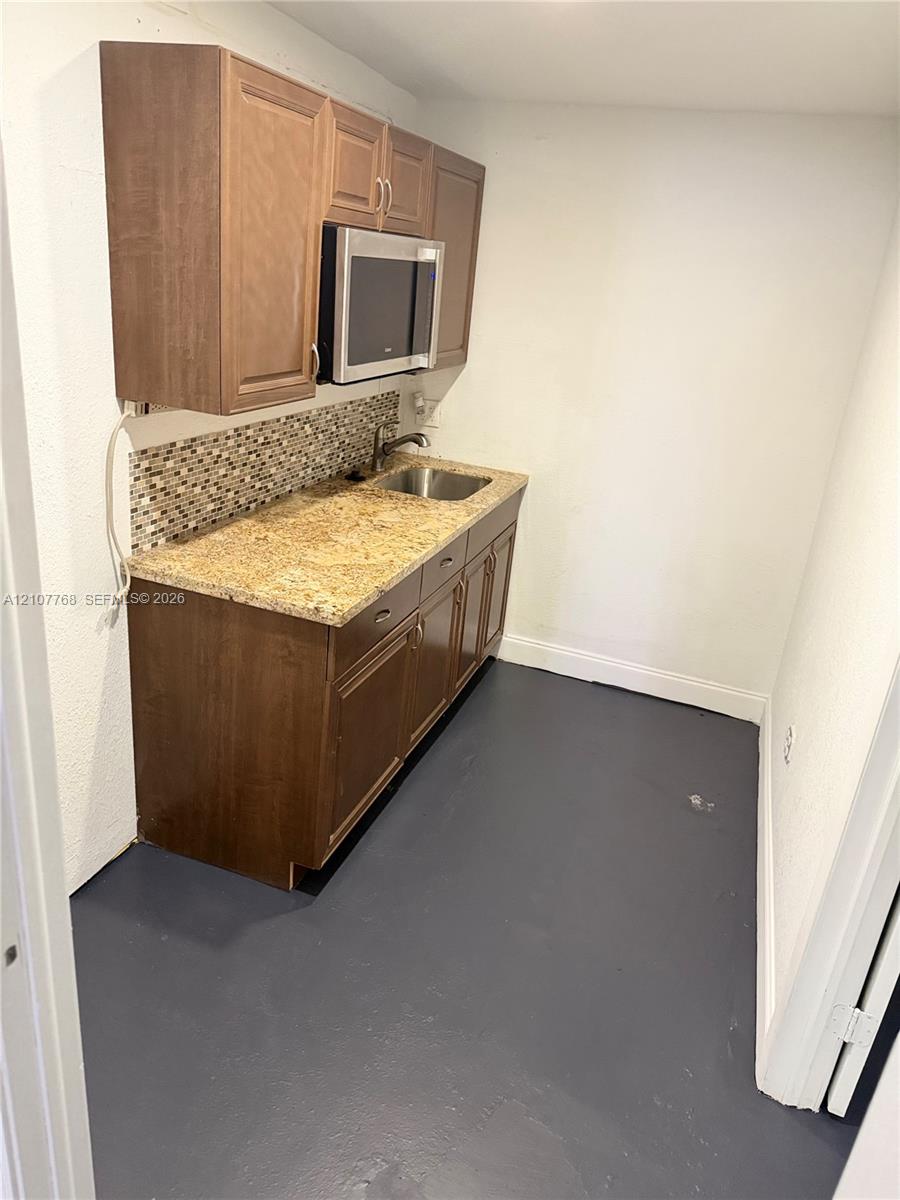 See details 20-1 / sq. ft. $ 2026-10-16 0 Photo
