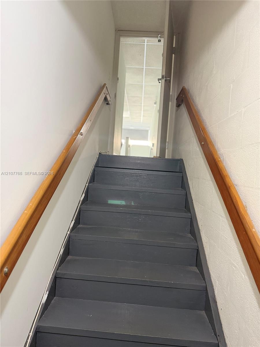 See details 20-1 / sq. ft. $ 2026-10-16 0 Photo