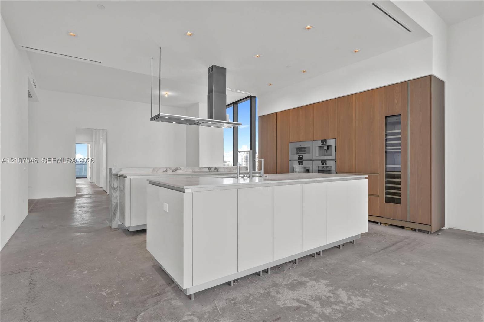 See details 1501 4 / 6 3252 sq. ft. $ 2026-10-16 0 Photo