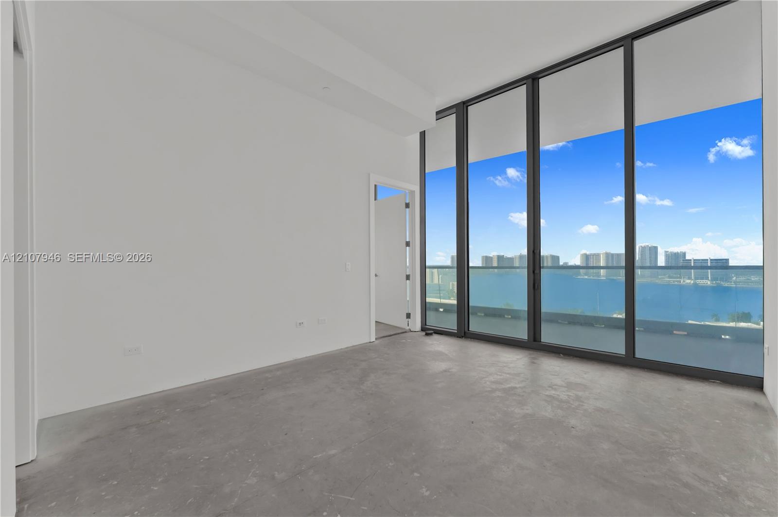See details 1501 4 / 6 3252 sq. ft. $ 2026-10-16 0 Photo
