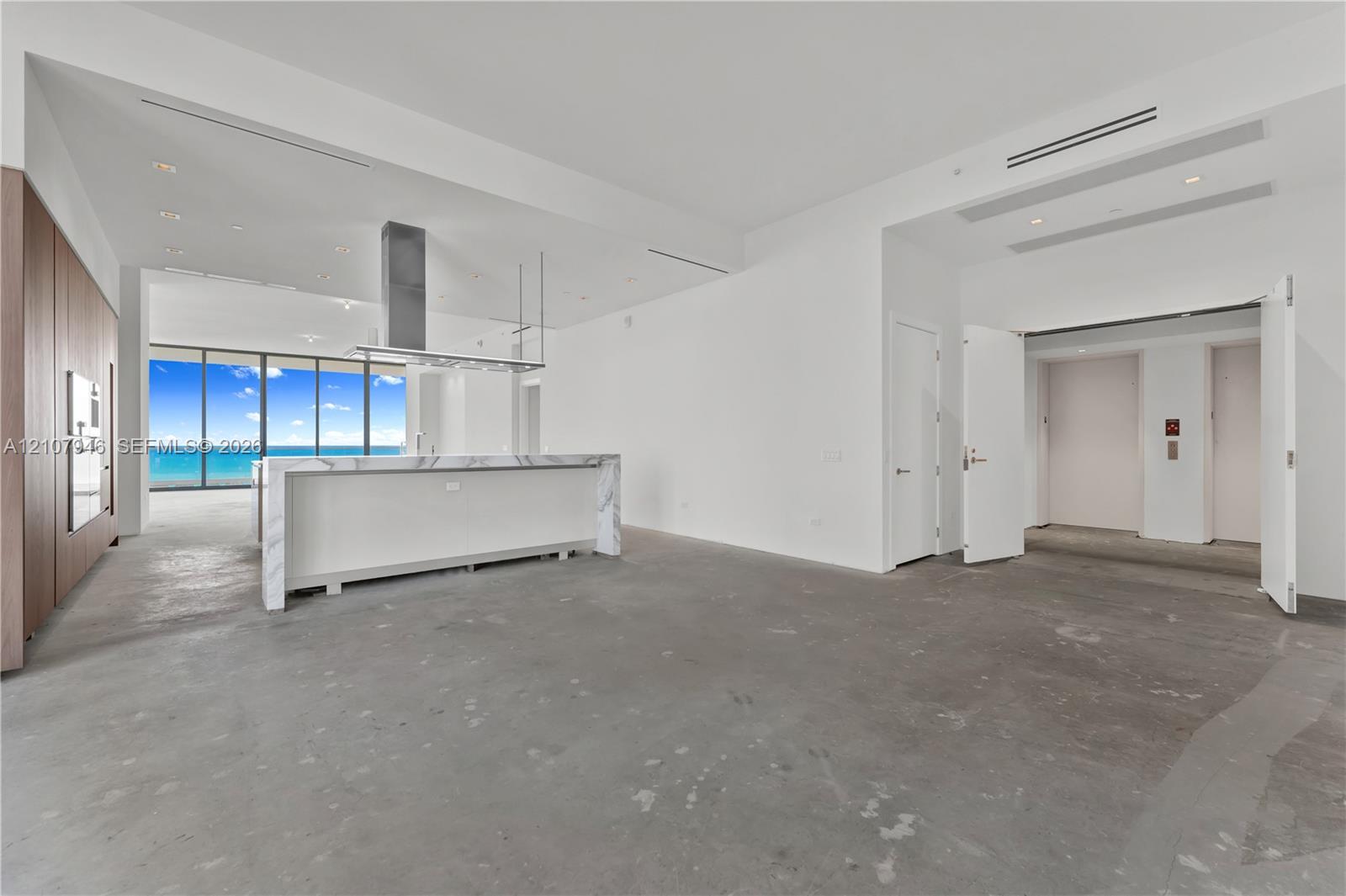 See details 1501 4 / 6 3252 sq. ft. $ 2026-10-16 0 Photo