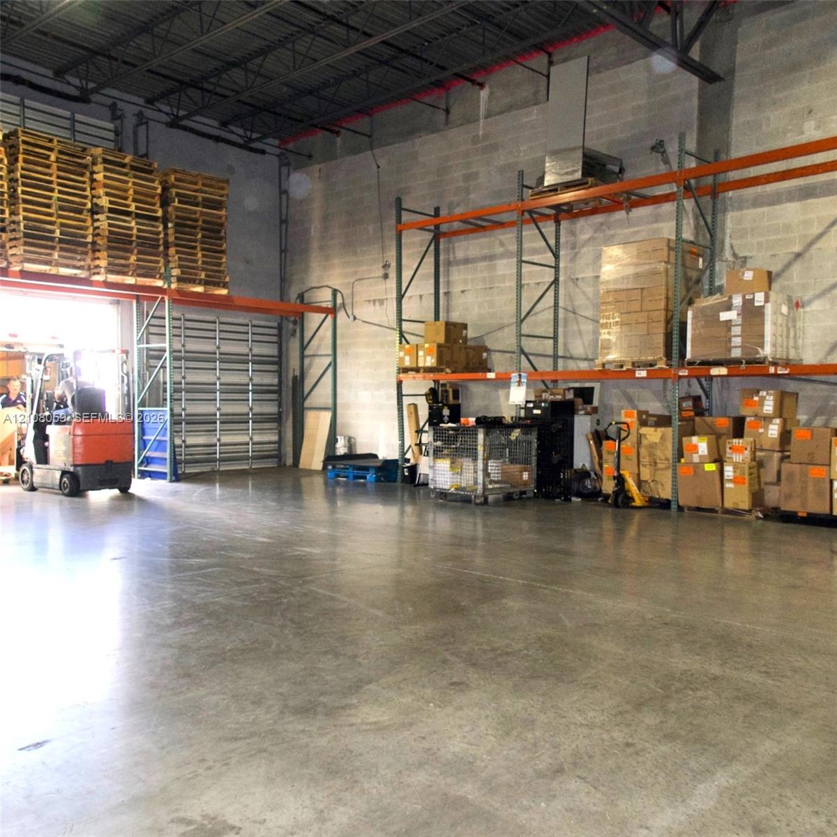 Ver detalles 1,2,3 / sq. ft. $ 2026-10-16 0 foto