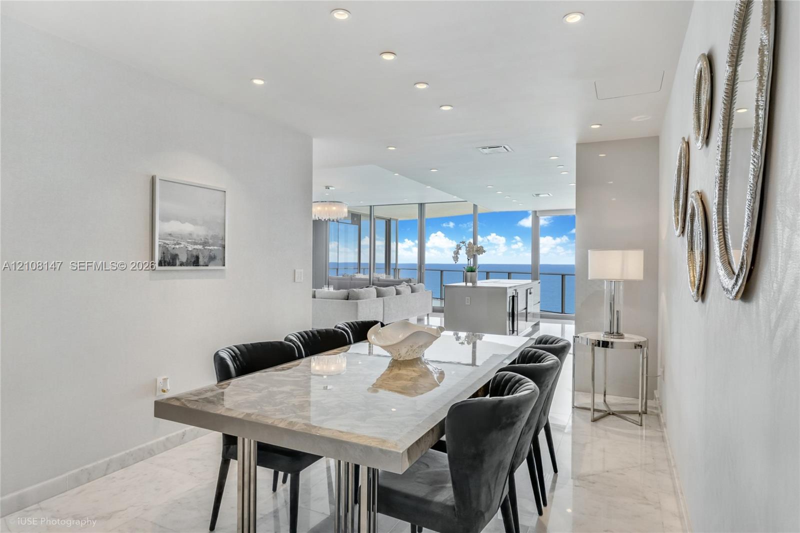 902 3 / 4 2137 sq. ft. $ 2026-10-16 0 foto