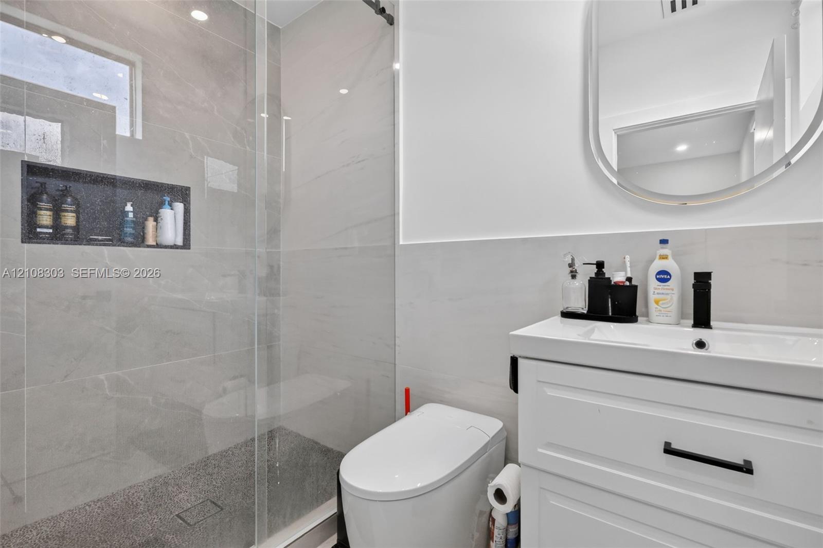  5 / 6 2540 sq. ft. $ 2026-10-19 0 foto