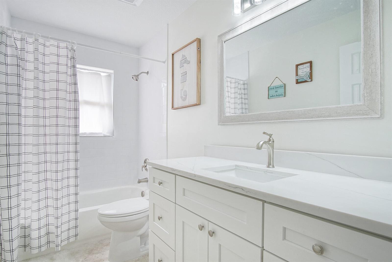 Ver detalles 719 4 / 3 2065 sq. ft. $ 2026-10-21 0 foto