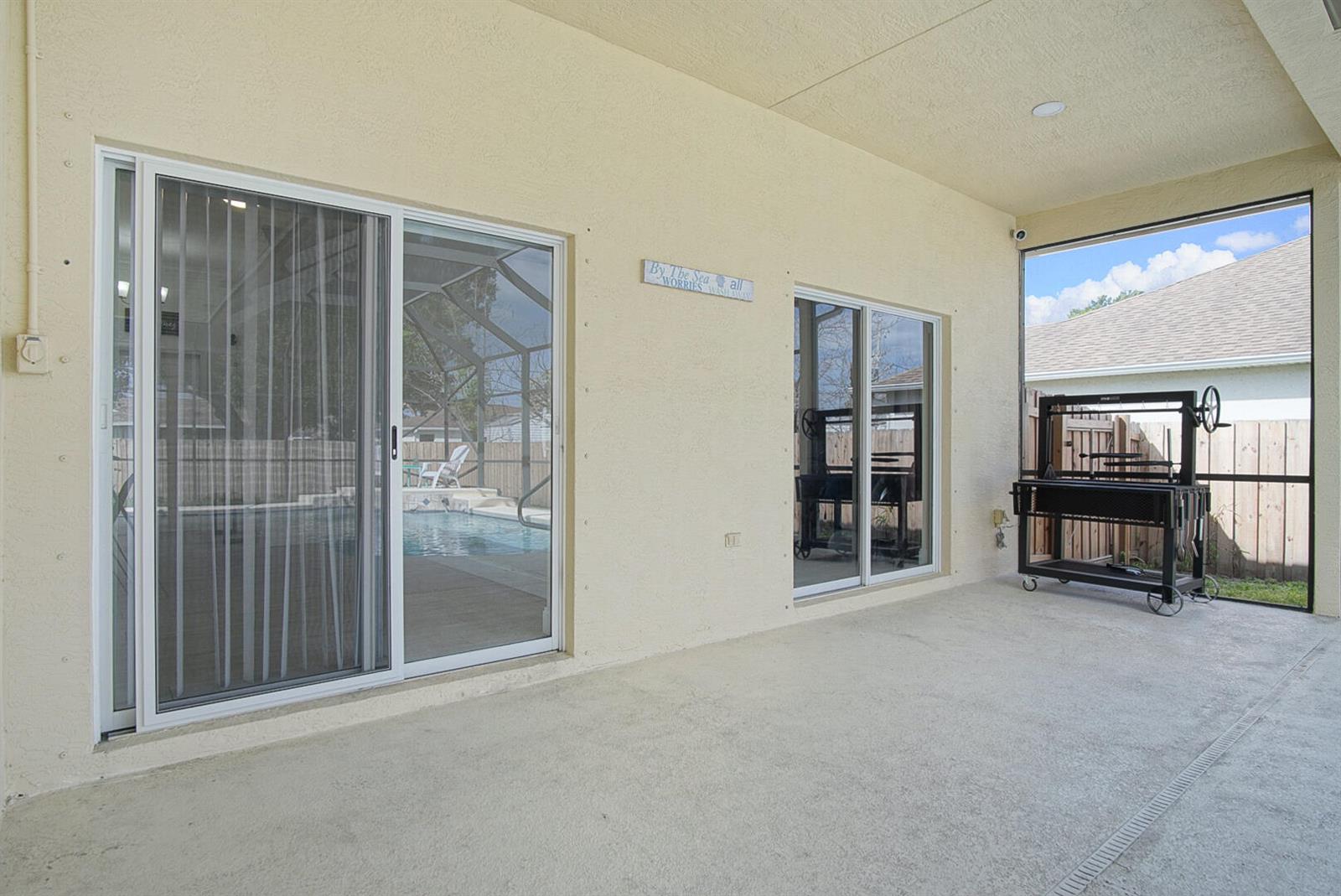Ver detalles 719 4 / 3 2065 sq. ft. $ 2026-10-21 0 foto