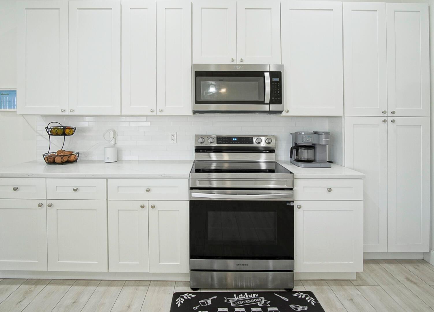 Ver detalles 719 4 / 3 2065 sq. ft. $ 2026-10-21 0 foto