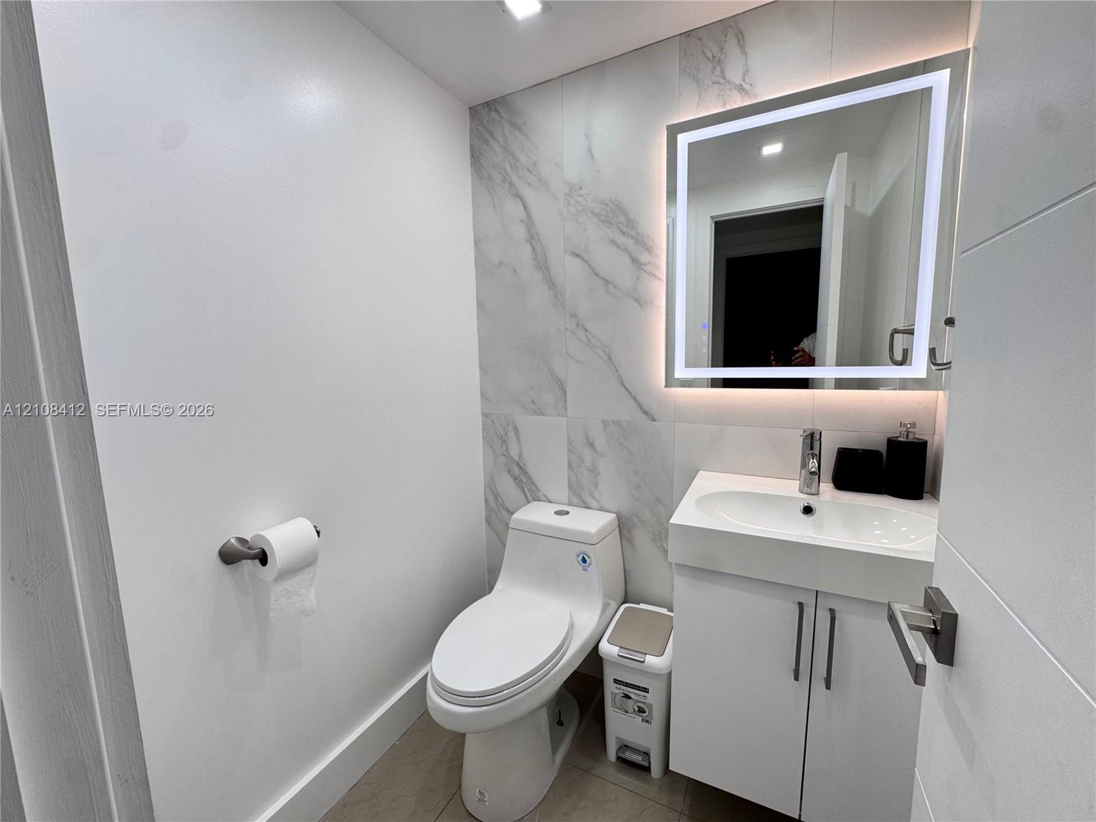 604 2 / 2 844 sq. ft. $ 2026-10-17 0 foto
