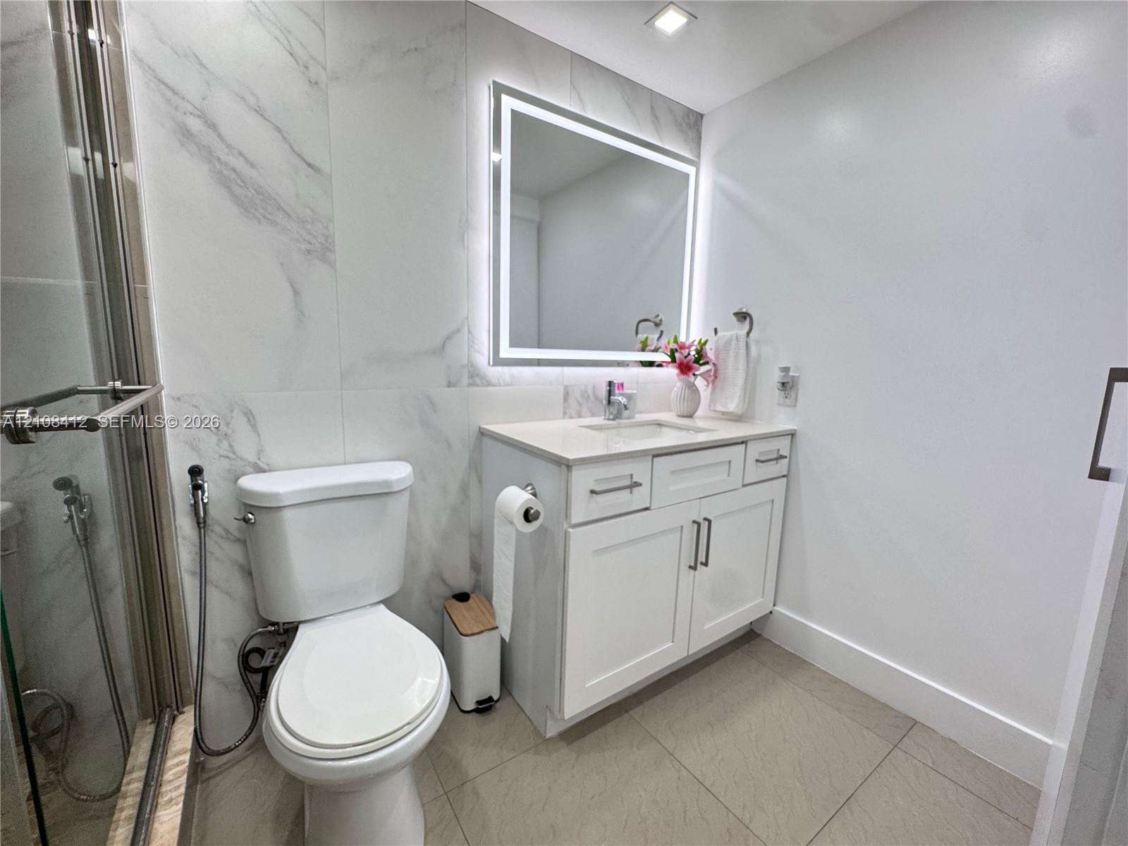604 2 / 2 844 sq. ft. $ 2026-10-17 0 foto
