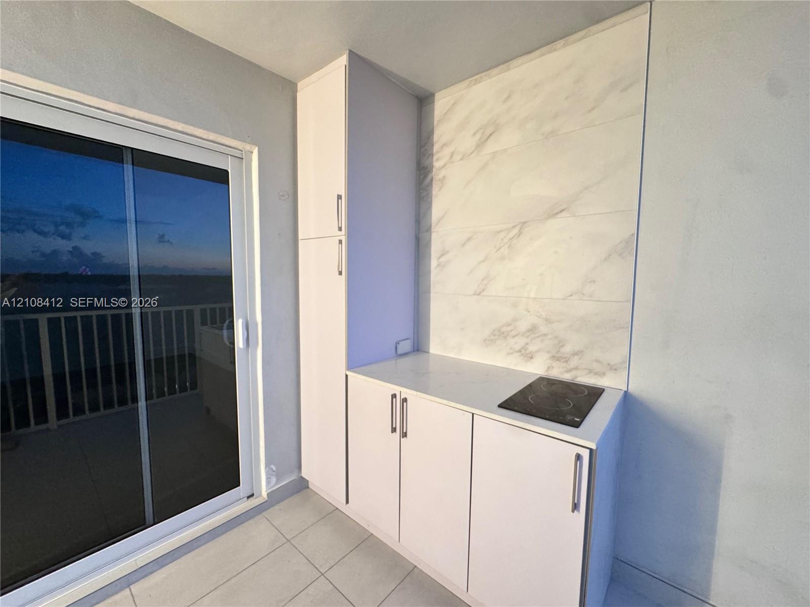 604 2 / 2 844 sq. ft. $ 2026-10-17 0 foto