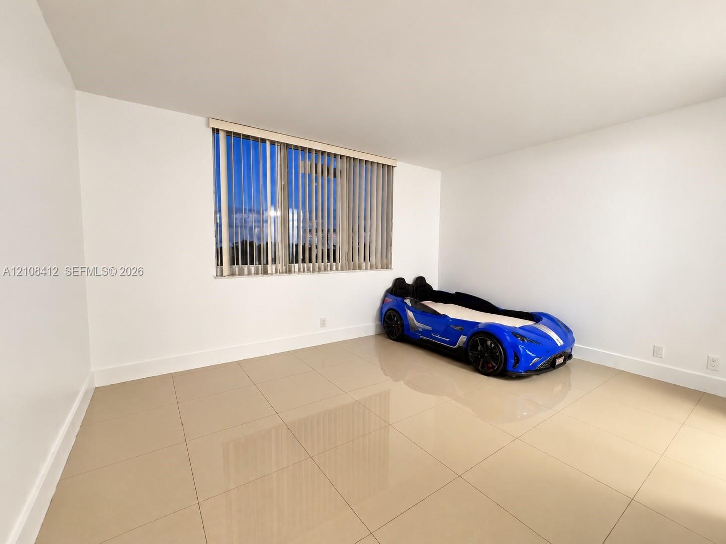 604 2 / 2 844 sq. ft. $ 2026-10-17 0 foto