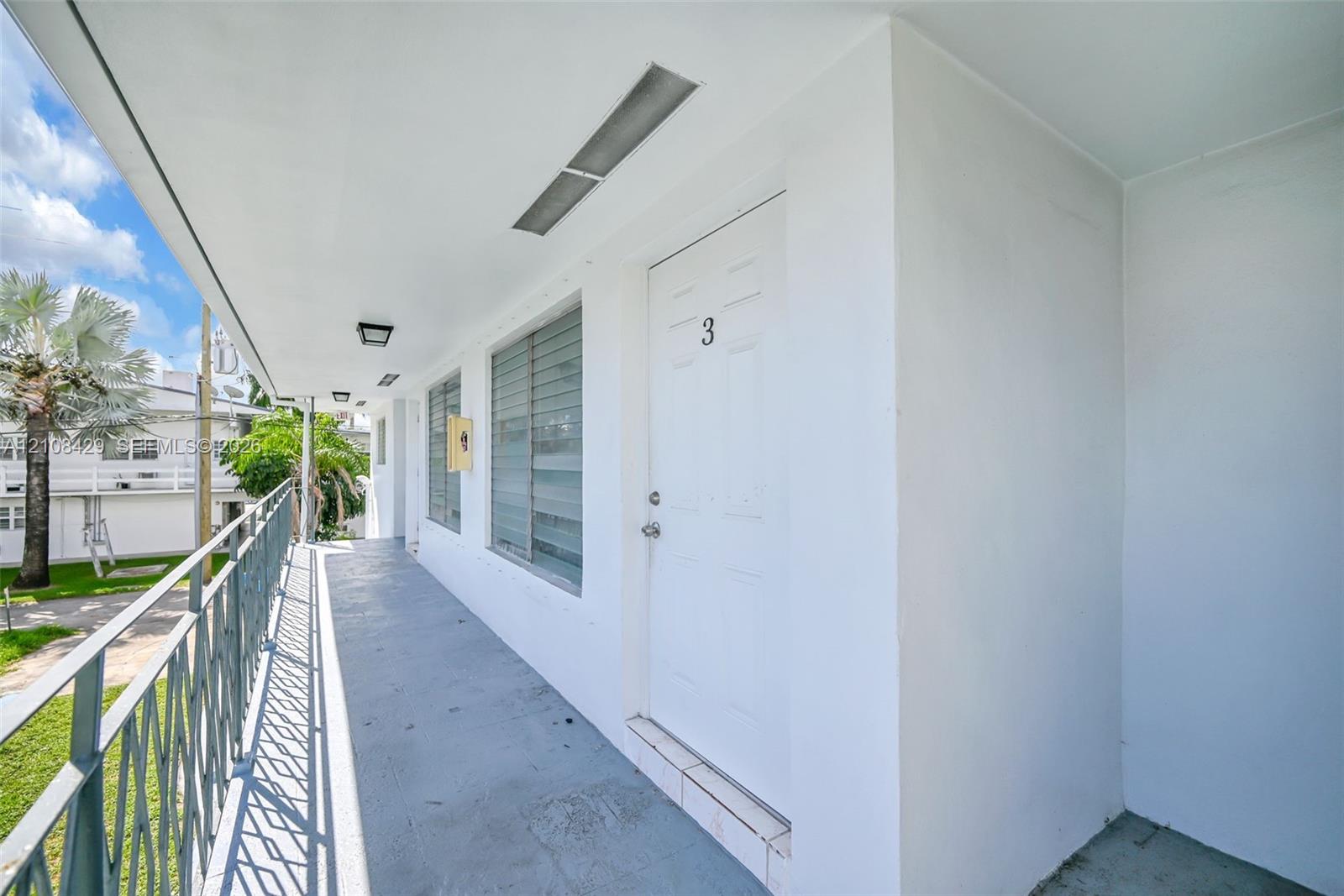   /  4064 sq. ft. $ 2026-10-17 0 foto