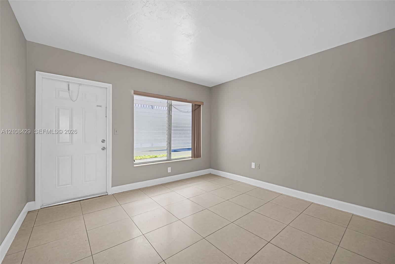   /  4064 sq. ft. $ 2026-10-17 0 foto