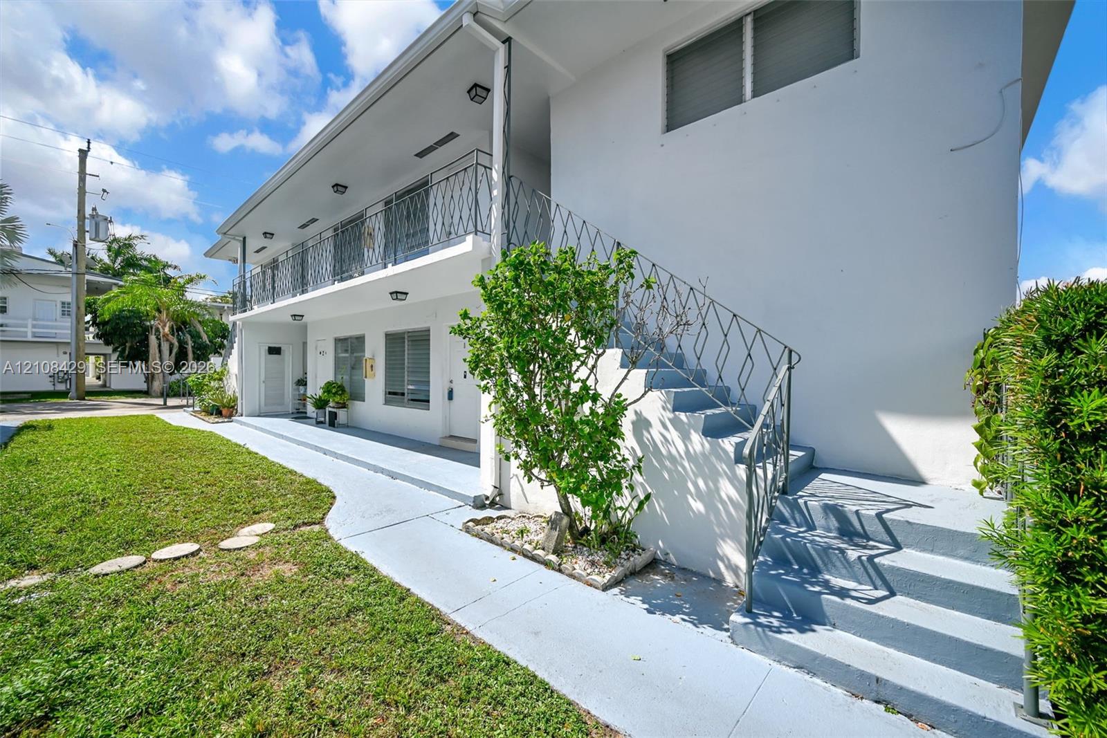  /  4064 sq. ft. $ 2026-10-17 0 foto