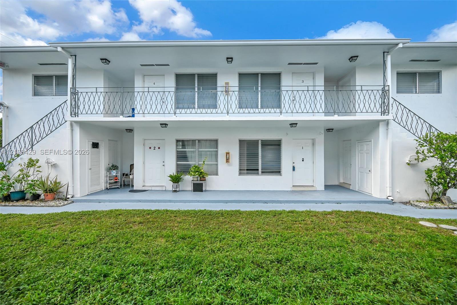   /  4064 sq. ft. $ 2026-10-17 0 foto
