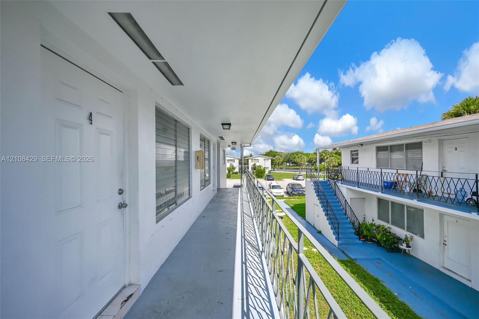   /  4064 sq. ft. $ 2026-10-17 0 foto