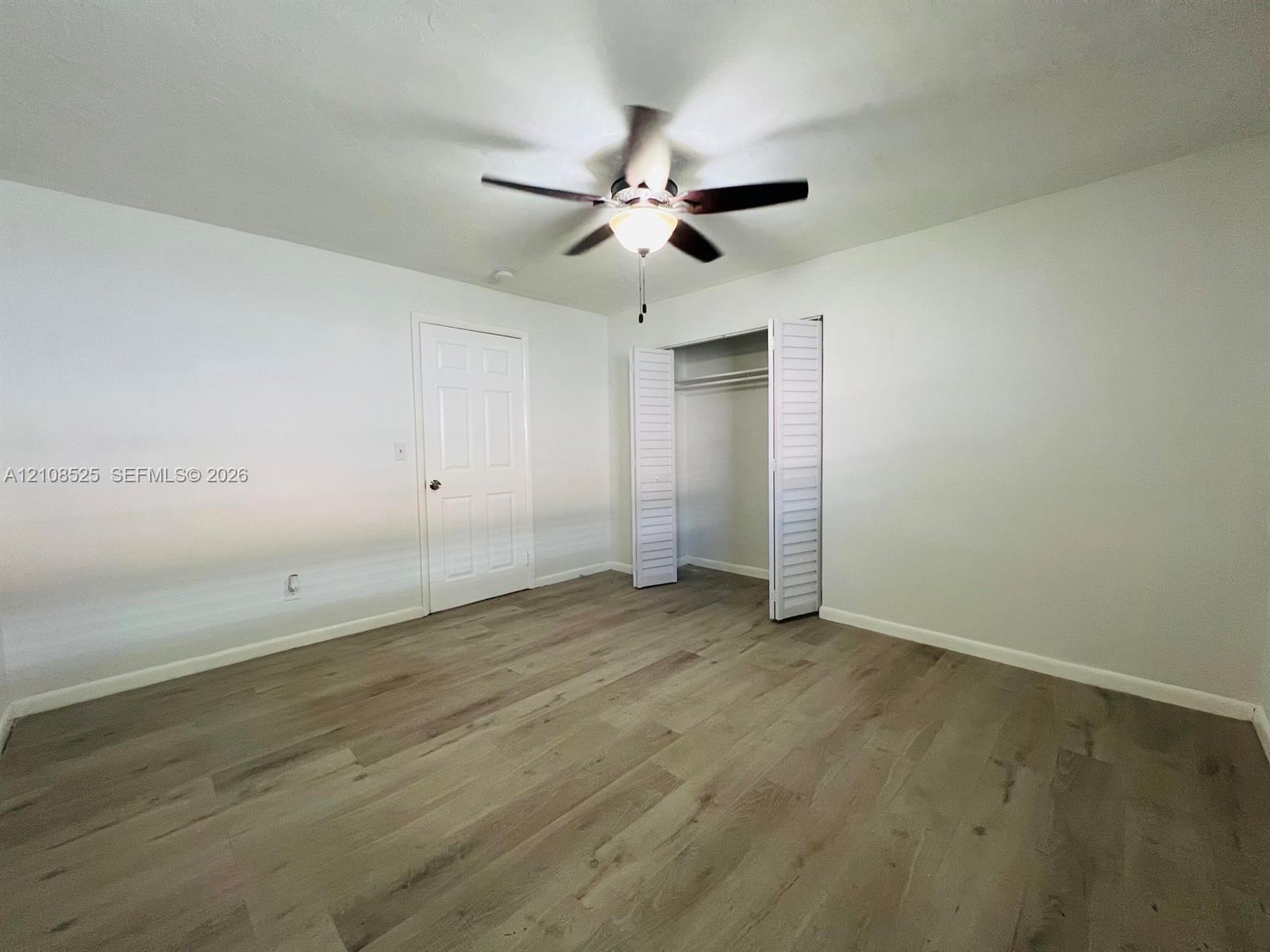   /  1400 sq. ft. $ 2026-10-18 0 foto