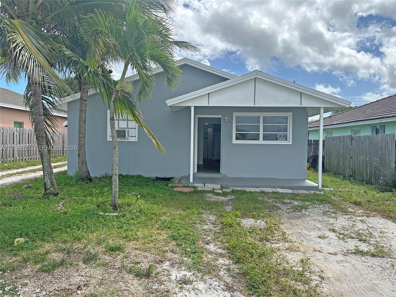   /  1400 sq. ft. $ 2026-10-18 0 foto