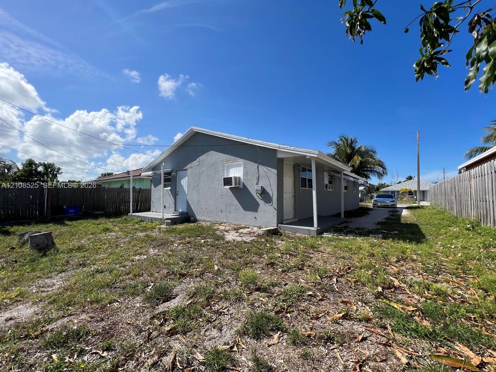   /  1400 sq. ft. $ 2026-10-18 0 foto