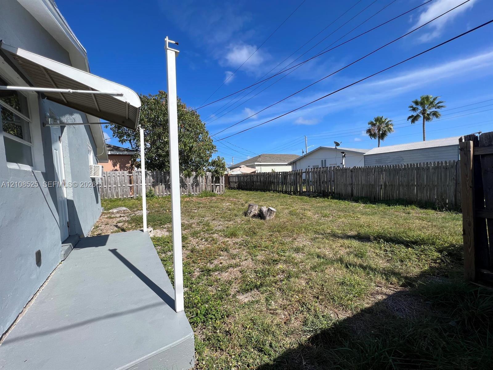   /  1400 sq. ft. $ 2026-10-18 0 foto