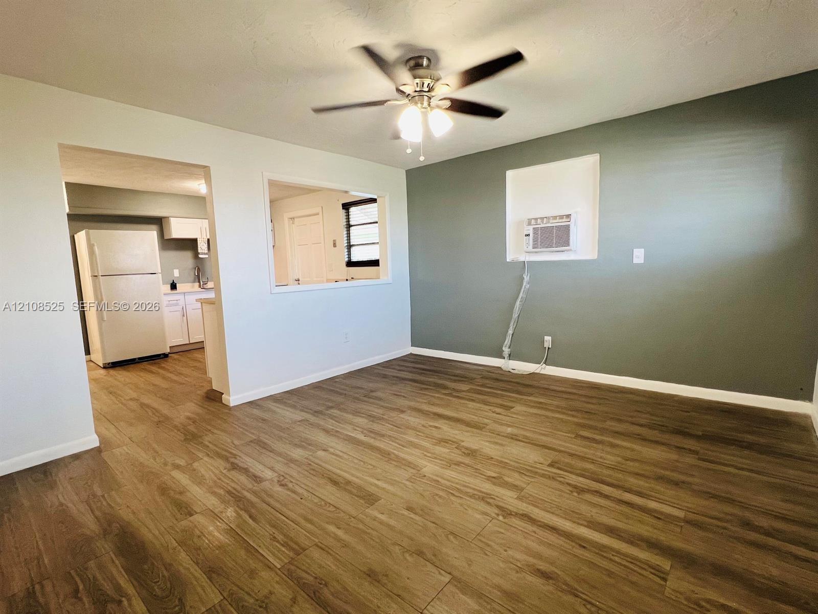   /  1400 sq. ft. $ 2026-10-18 0 foto