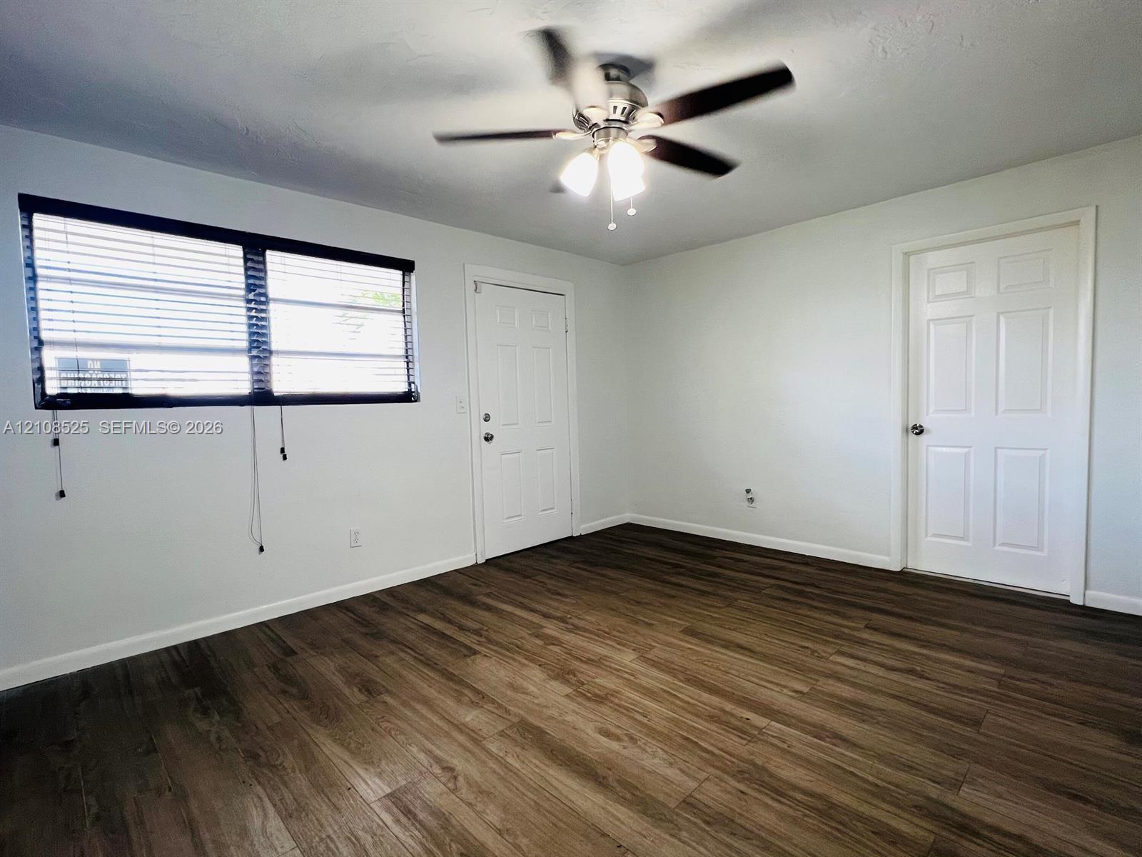   /  1400 sq. ft. $ 2026-10-18 0 foto